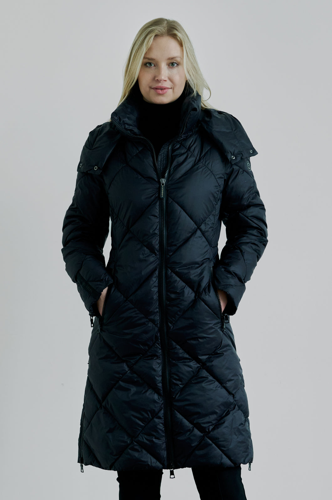 Saga Long Vegan Down Coat| Black
