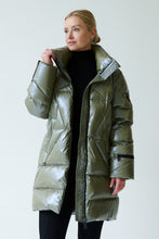 Load image into Gallery viewer, Finnja Down Coat | Olive &amp; Black 6
