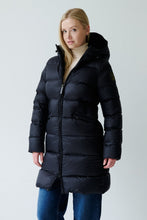 Load image into Gallery viewer, Frysa Down Coat | Black 2

