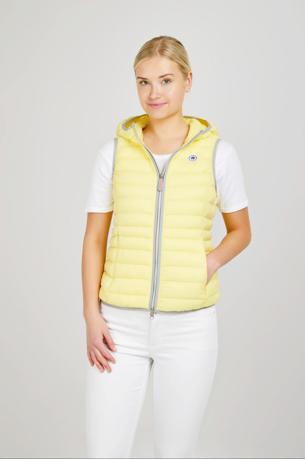 Arwen Vegan Down Vest | Limone 3
