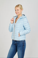 Load image into Gallery viewer, Elfy Vegan Down Short Jacket | Light Denim
