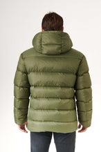 Load image into Gallery viewer, Mason Short Down Jacket | Military 3
